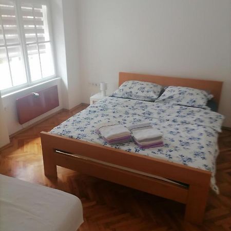 Appartement Apartman Semren à Zagreb Extérieur photo