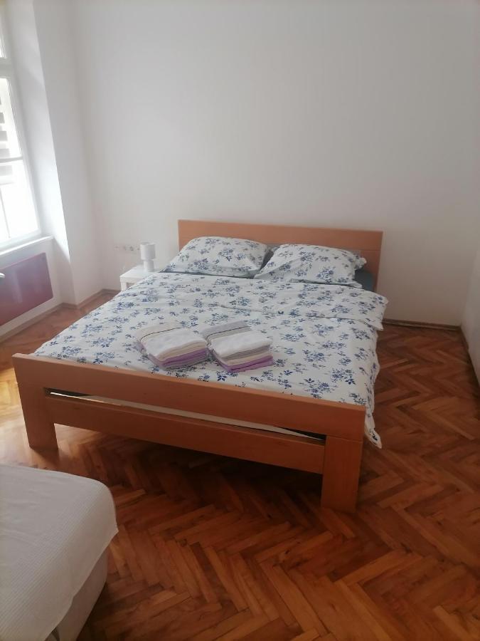 Appartement Apartman Semren à Zagreb Extérieur photo