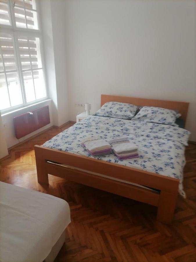 Appartement Apartman Semren à Zagreb Extérieur photo