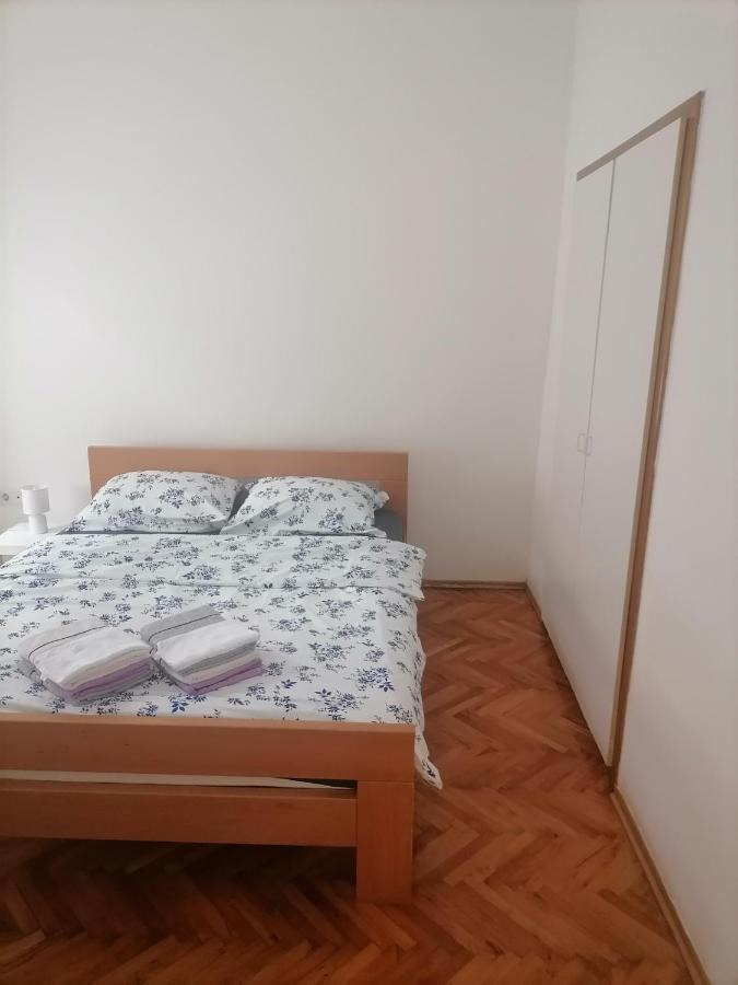 Appartement Apartman Semren à Zagreb Extérieur photo